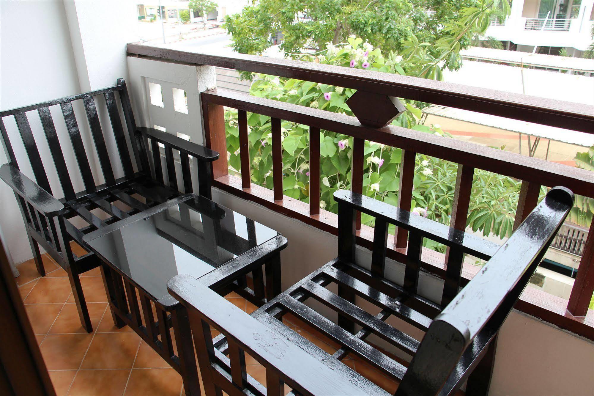 Jomtien Good Luck Apartment エクステリア 写真